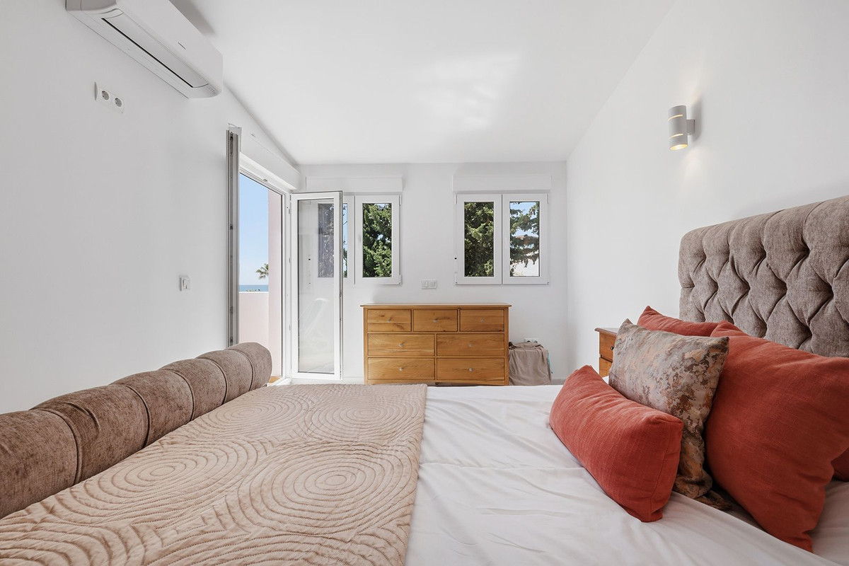 Huis te koop in Estepona | 5 slaapkamers H5374486