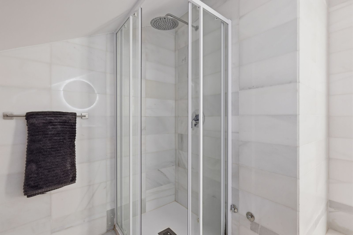 Huis te koop in Estepona | 5 slaapkamers H5374486