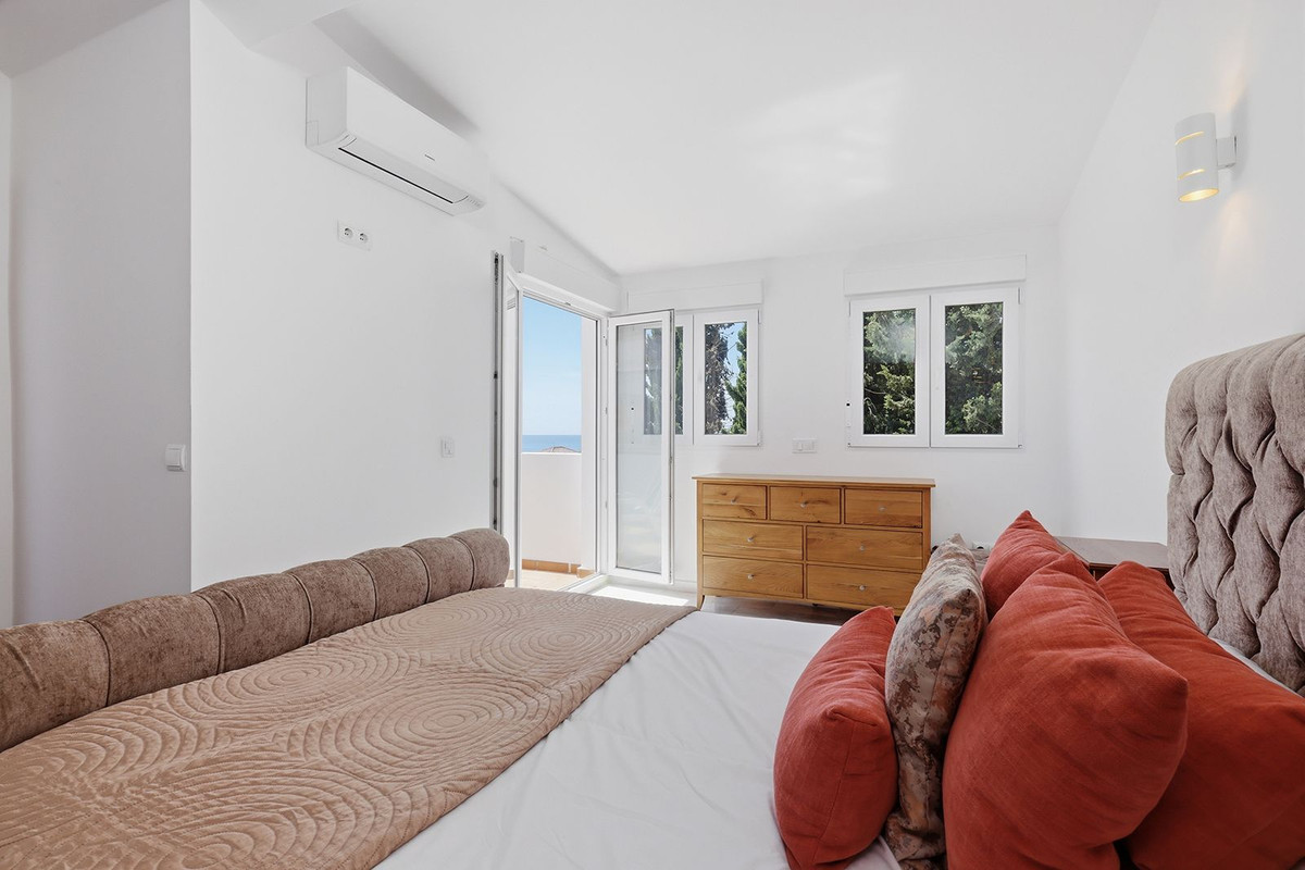 Huis te koop in Estepona | 5 slaapkamers H5374486