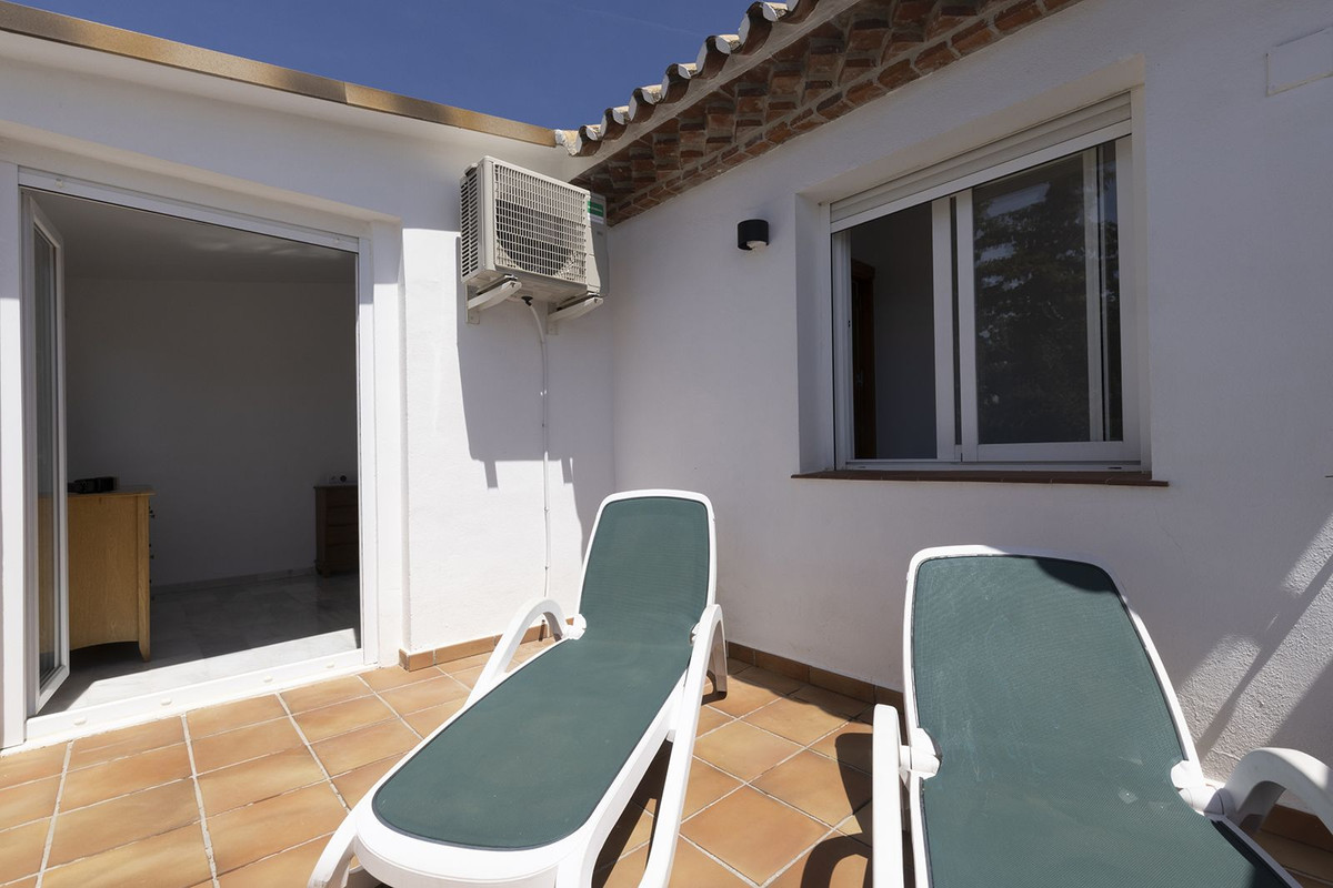 Huis te koop in Estepona | 5 slaapkamers H5374486