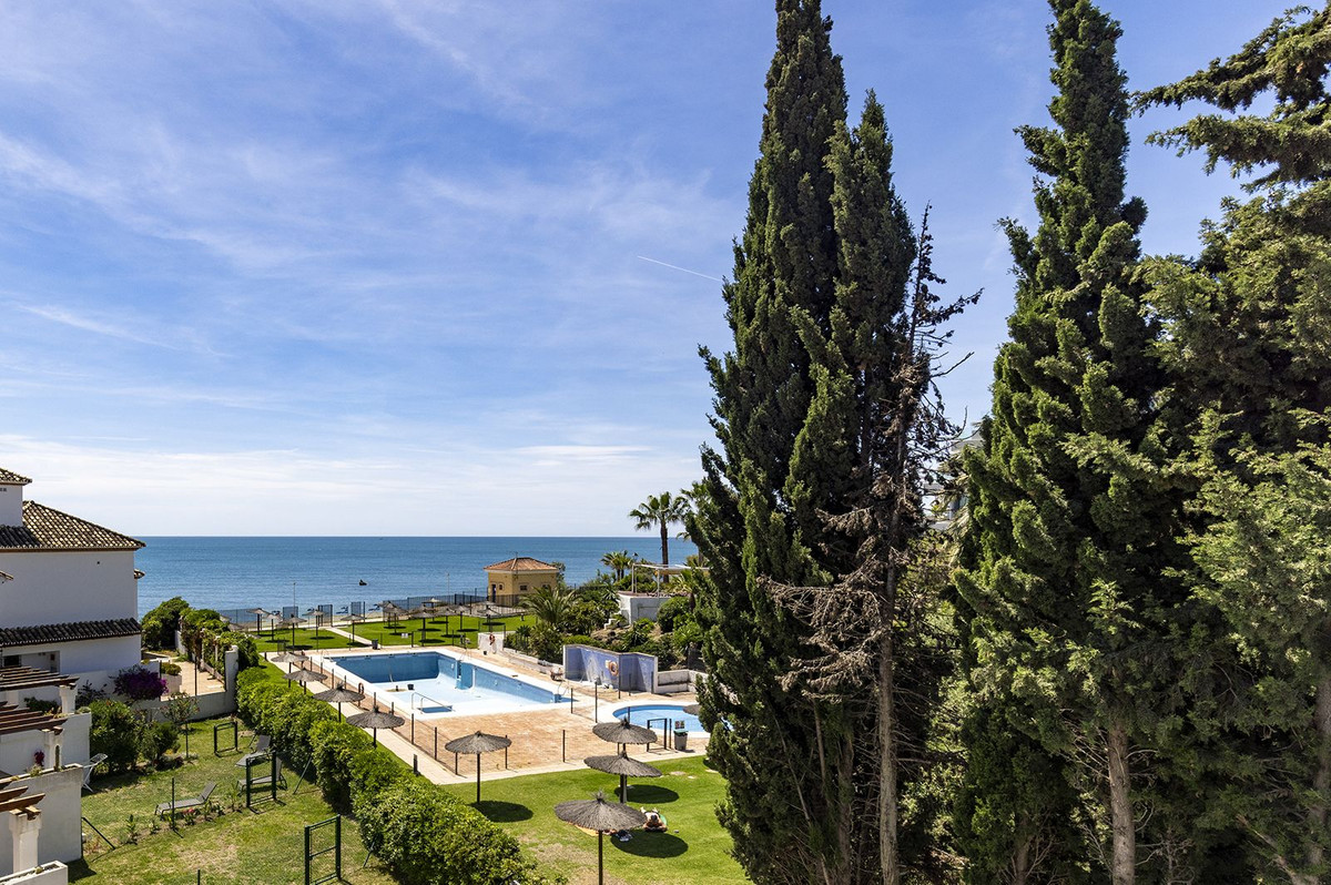 Huis te koop in Estepona | 5 slaapkamers H5374486