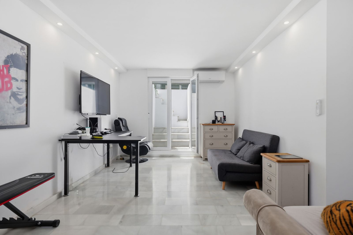 Huis te koop in Estepona | 5 slaapkamers H5374486