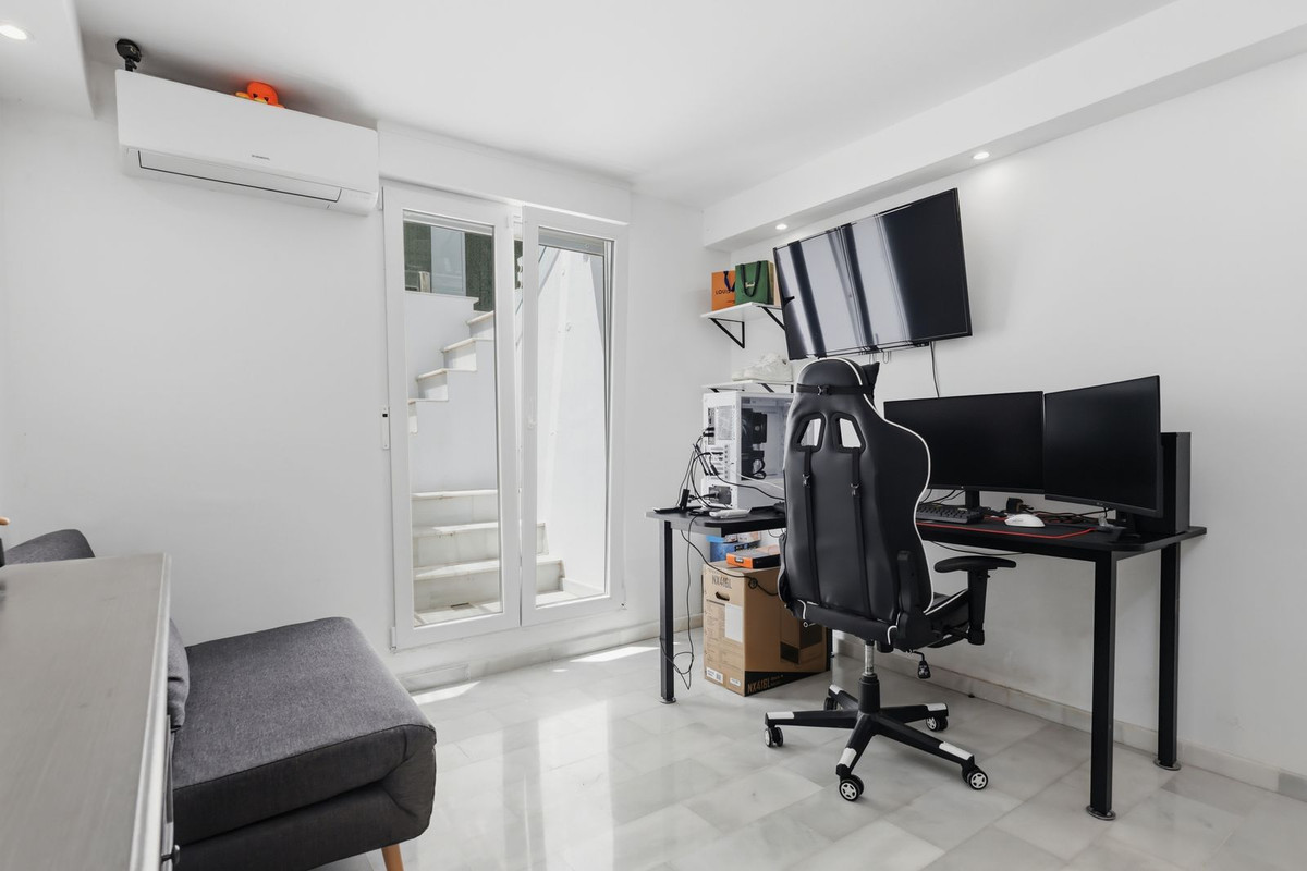 Huis te koop in Estepona | 5 slaapkamers H5374486