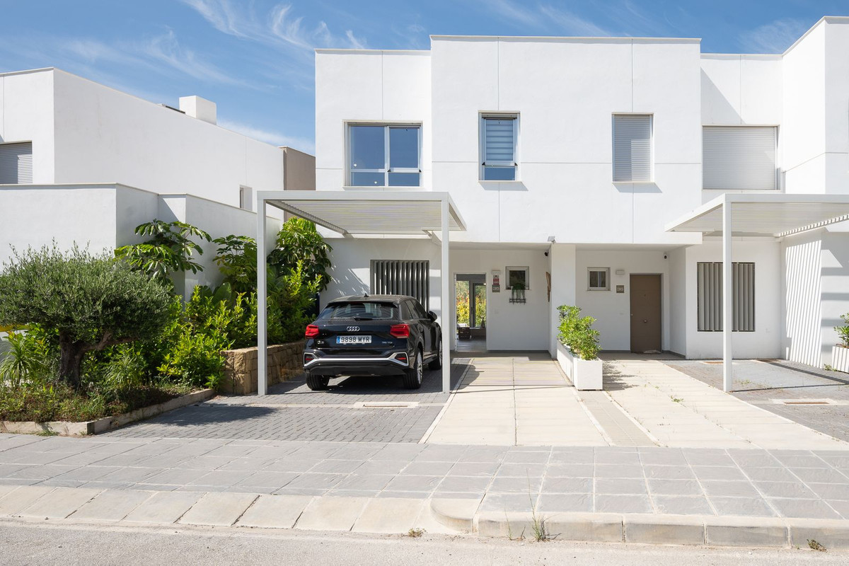 Huis te koop in Estepona | 3 slaapkamers H5374921