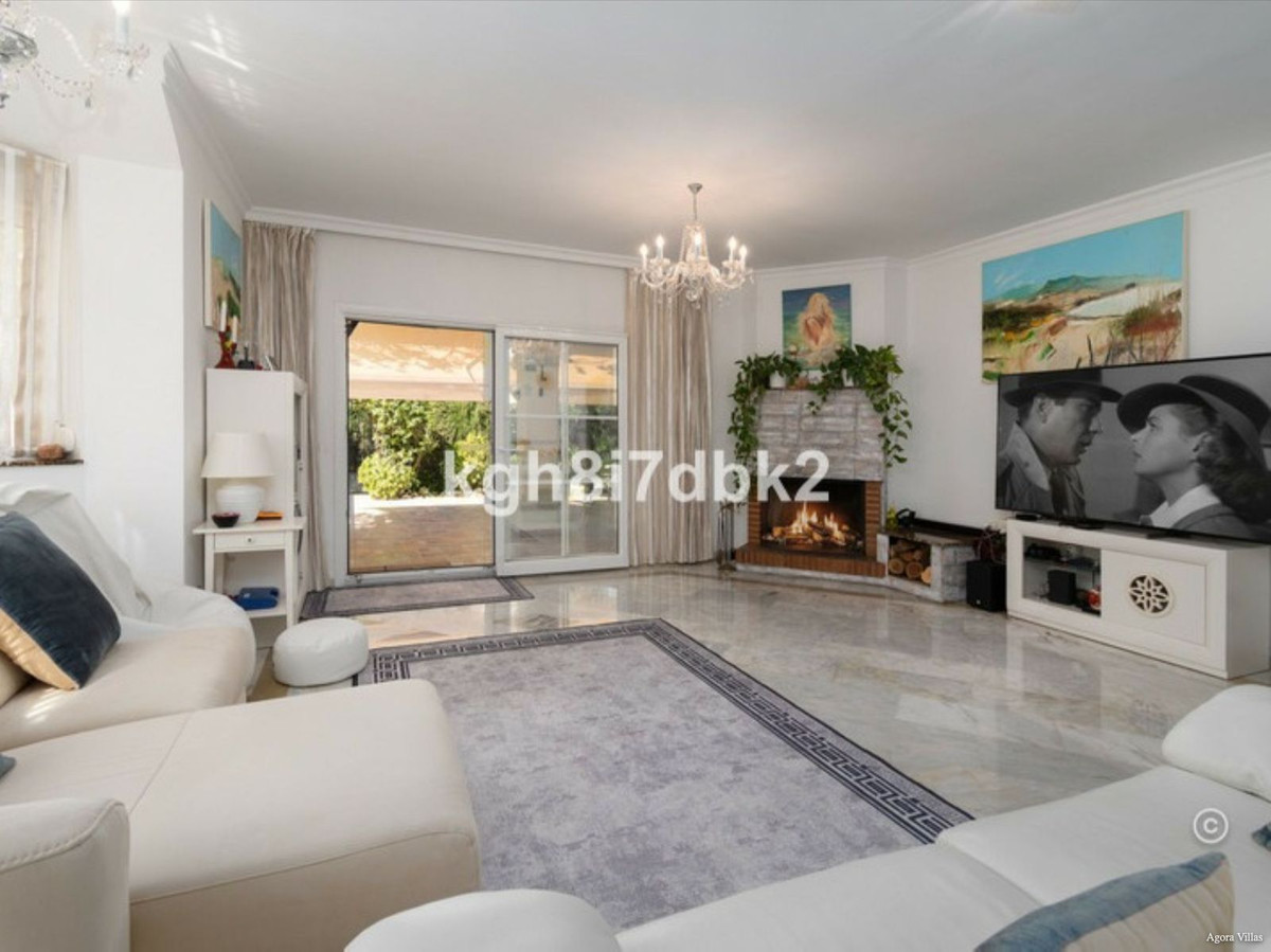 Huis te koop in Estepona | 4 slaapkamers H5380165