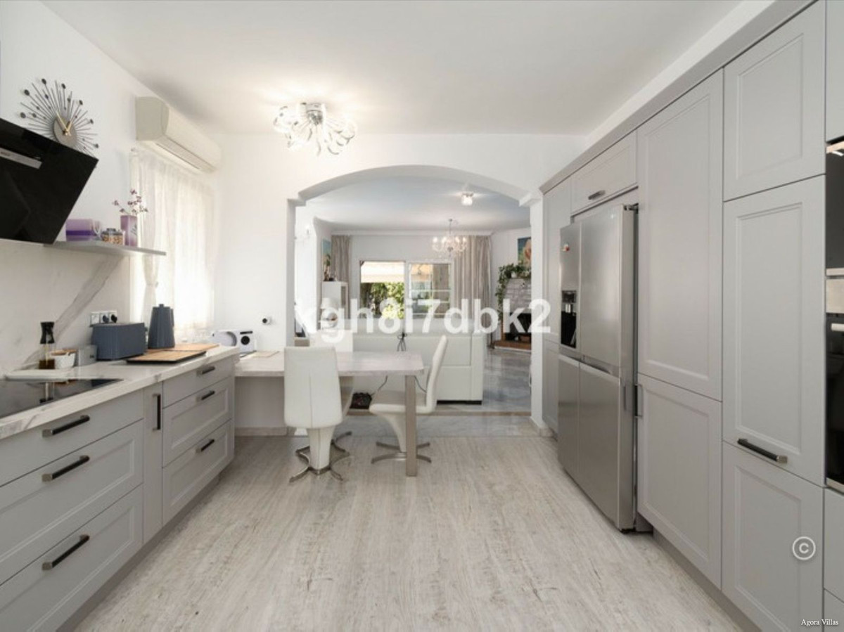 Huis te koop in Estepona | 4 slaapkamers H5380165