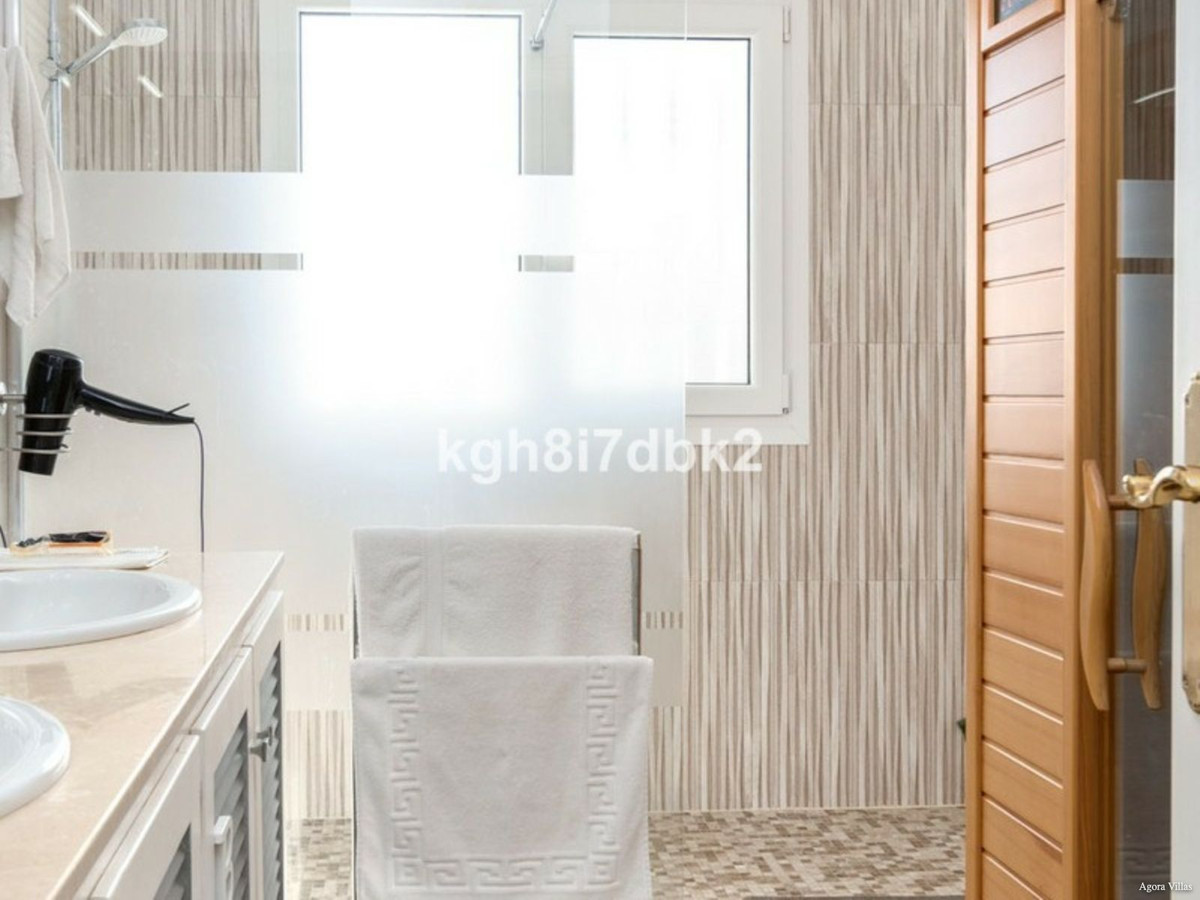 Huis te koop in Estepona | 4 slaapkamers H5380165