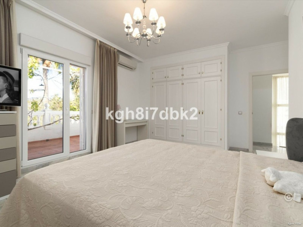 Huis te koop in Estepona | 4 slaapkamers H5380165