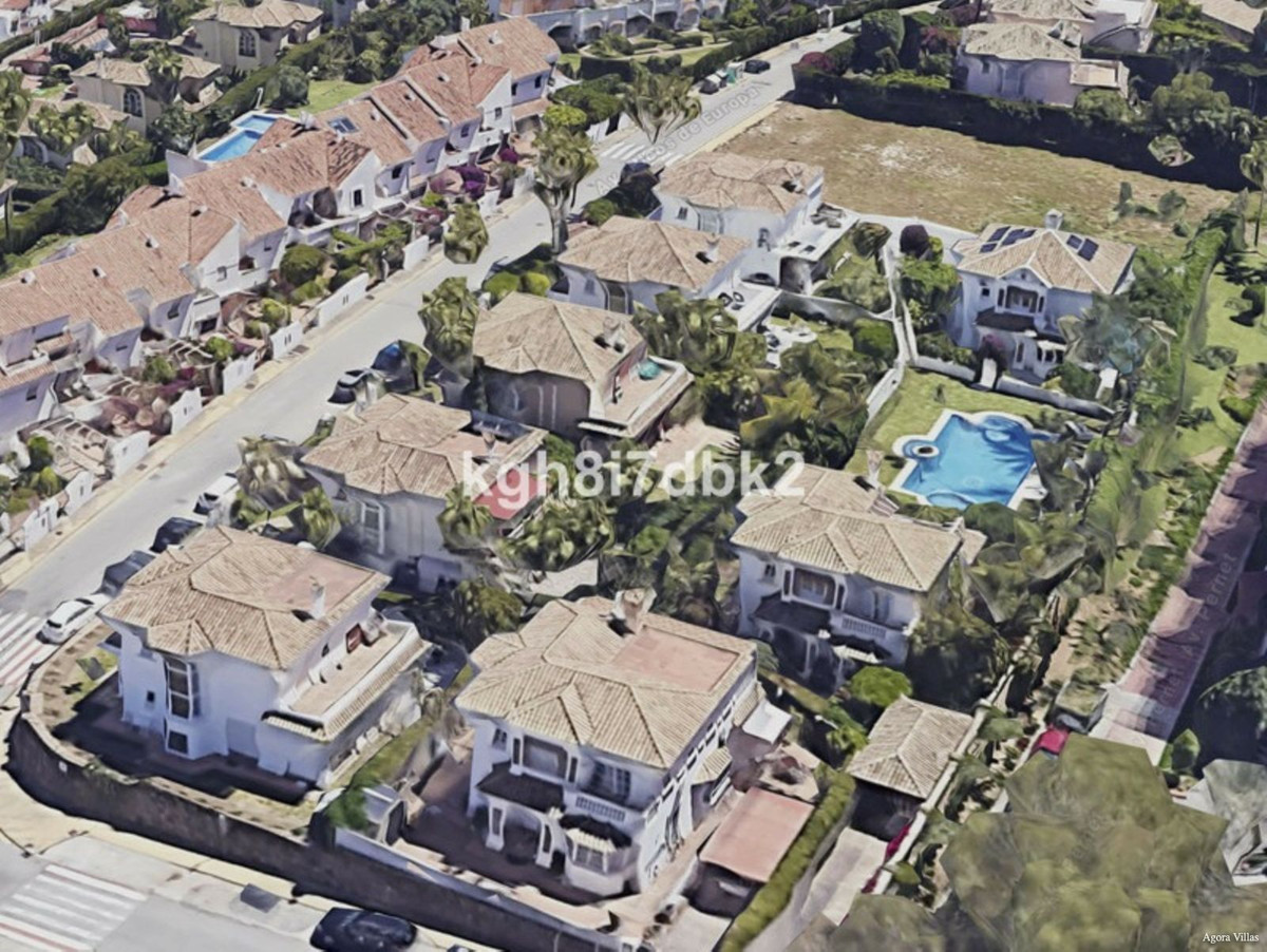 Huis te koop in Estepona | 4 slaapkamers H5380165