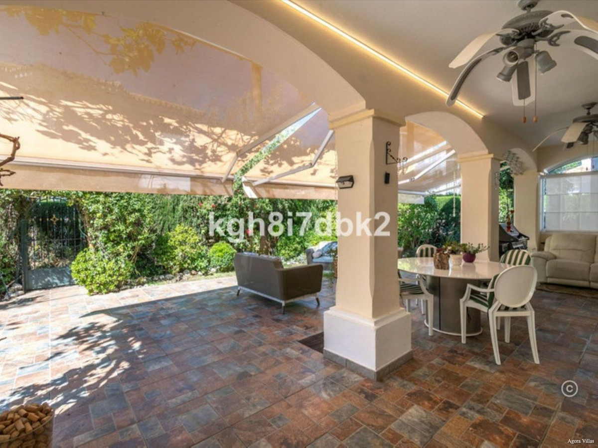 Huis te koop in Estepona | 4 slaapkamers H5380165