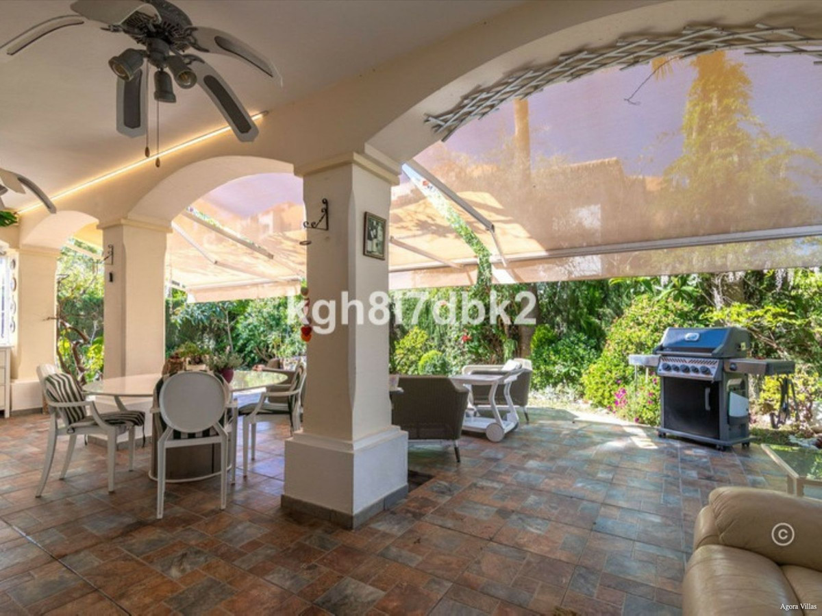 Huis te koop in Estepona | 4 slaapkamers H5380165