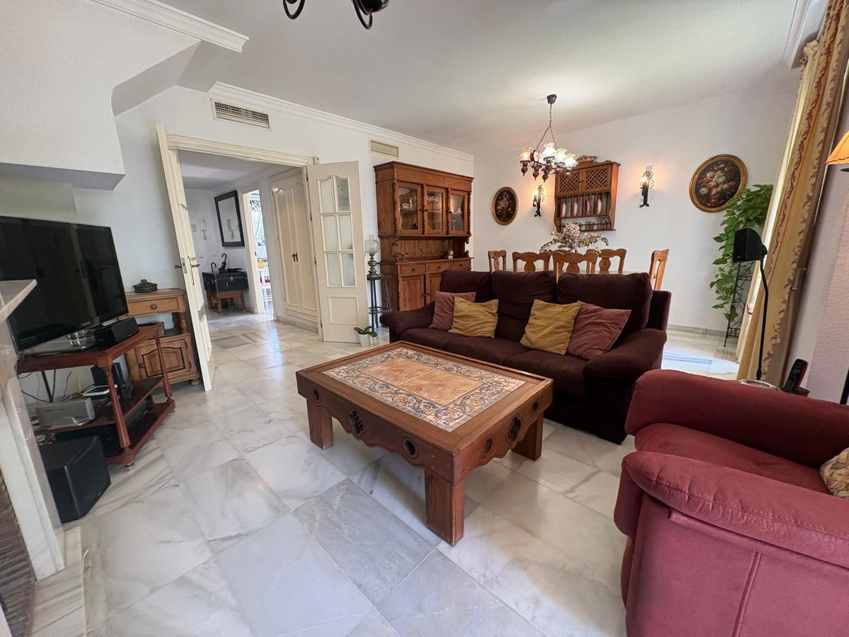 Huis te koop in Estepona | 4 slaapkamers H5383693