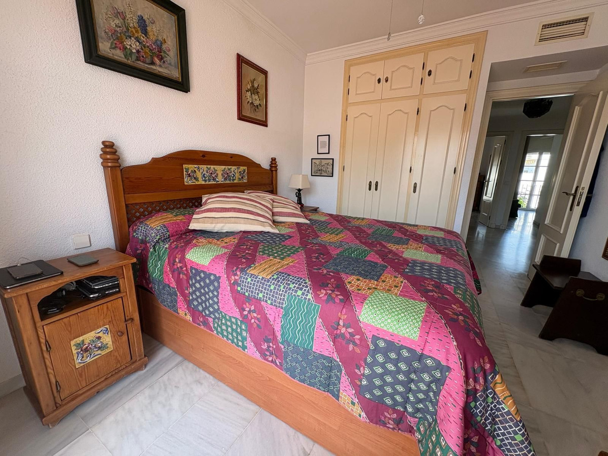 Huis te koop in Estepona | 4 slaapkamers H5383693