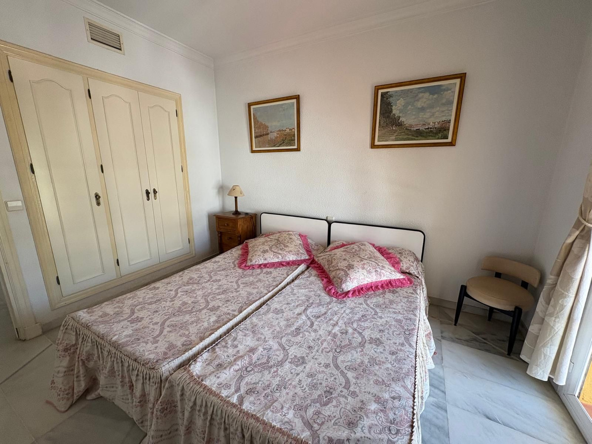 Huis te koop in Estepona | 4 slaapkamers H5383693