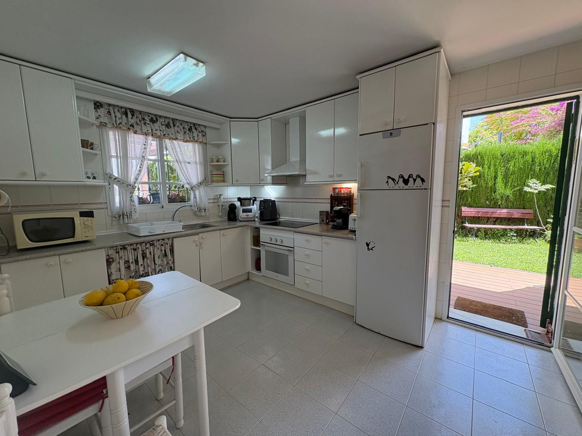 Huis te koop in Estepona | 4 slaapkamers H5383693