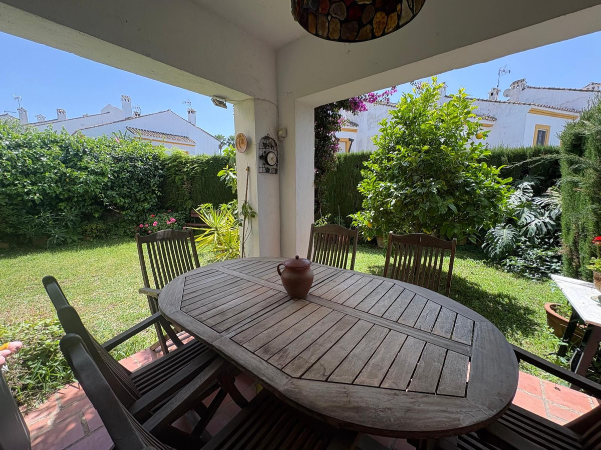 Huis te koop in Estepona | 4 slaapkamers H5383693
