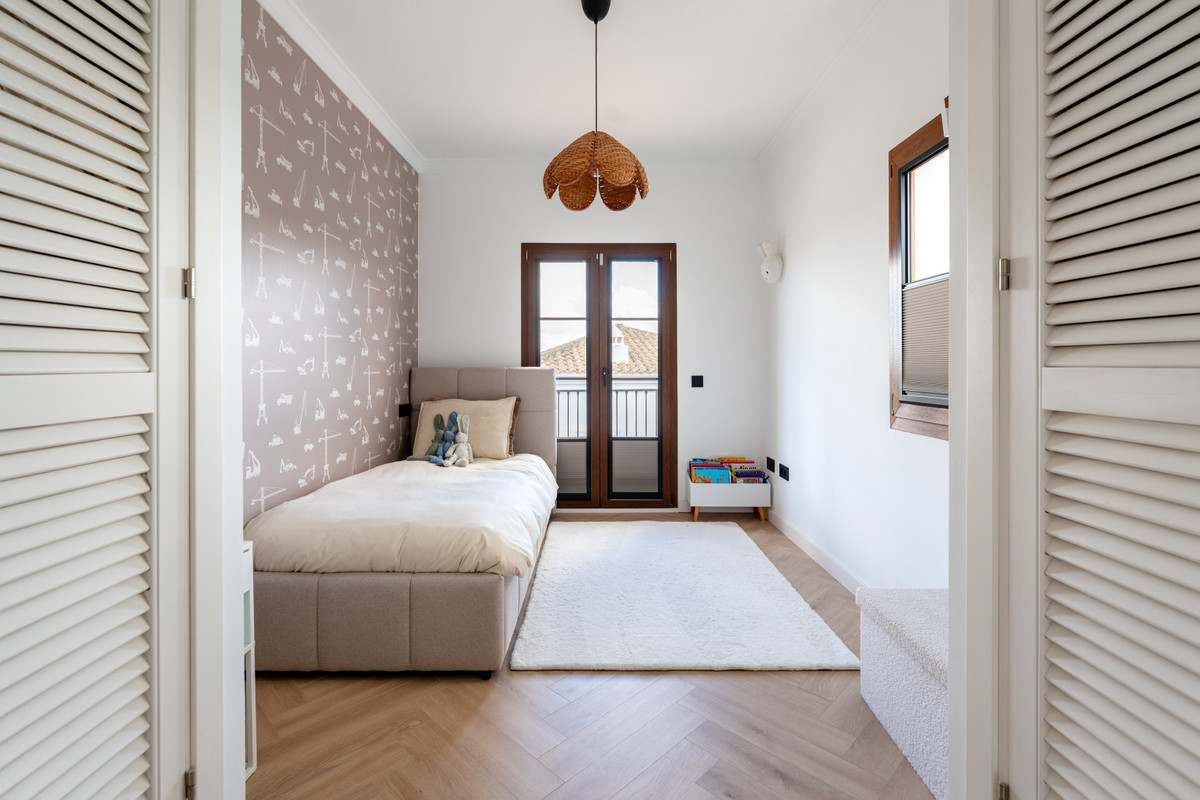Huis te koop in Estepona | 4 slaapkamers H5390143