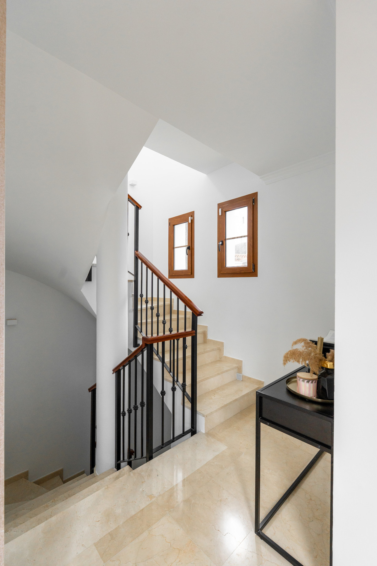 Huis te koop in Estepona | 4 slaapkamers H5390143