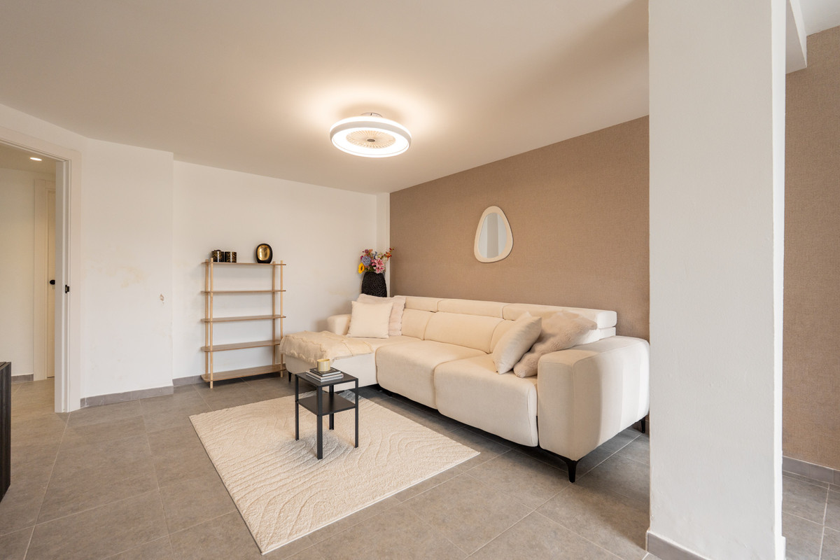 Huis te koop in Estepona | 4 slaapkamers H5390143