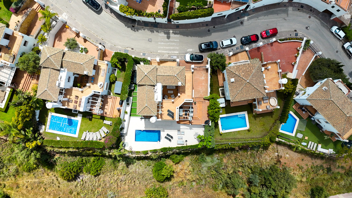 Huis te koop in Estepona | 4 slaapkamers H5390143