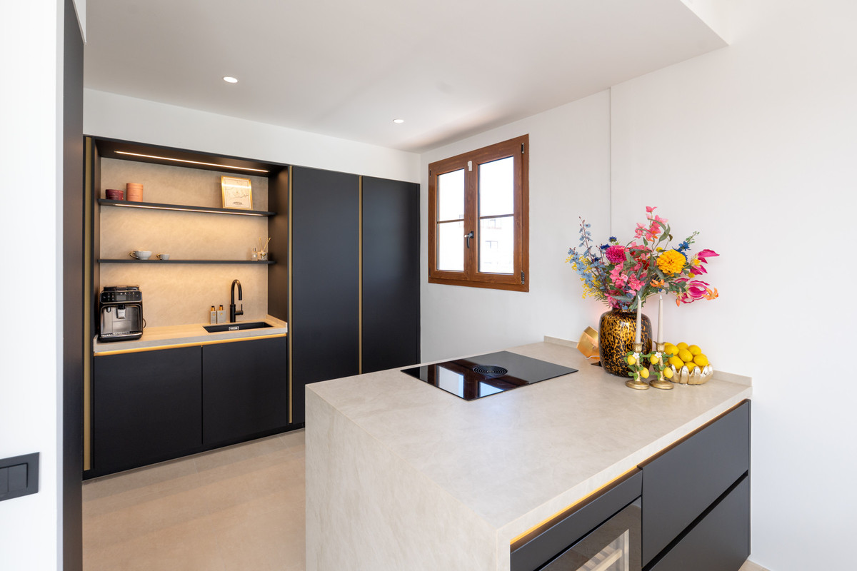Huis te koop in Estepona | 4 slaapkamers H5390143