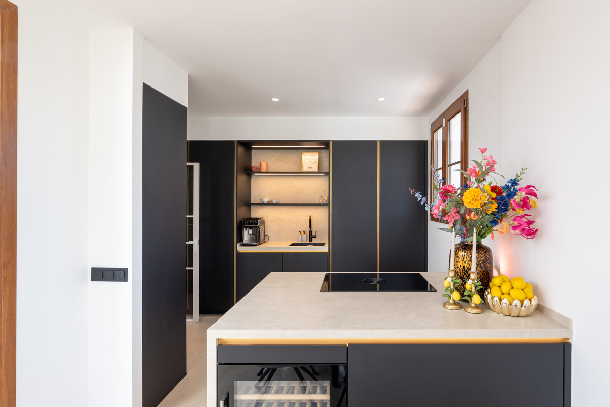 Huis te koop in Estepona | 4 slaapkamers H5390143