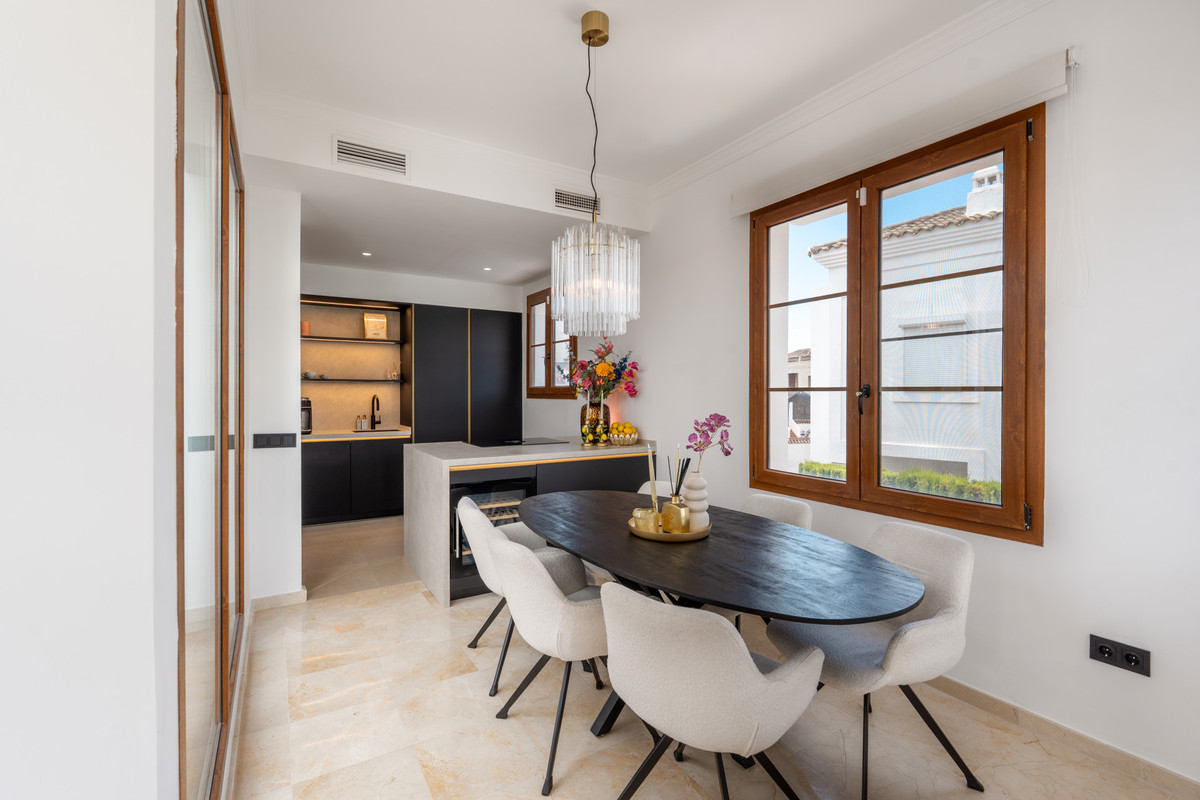 Huis te koop in Estepona | 4 slaapkamers H5390143