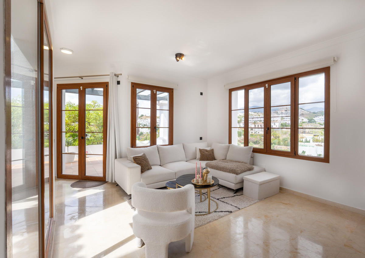 Huis te koop in Estepona | 4 slaapkamers H5390143