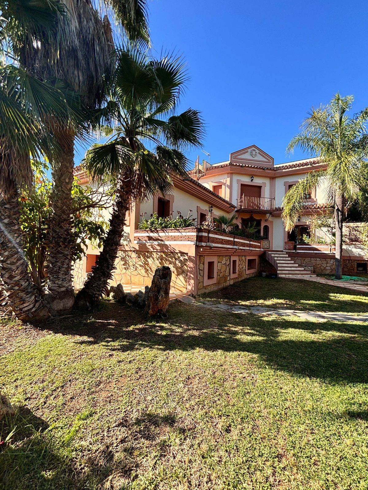 Huis te koop in Estepona | 5 slaapkamers H5391679