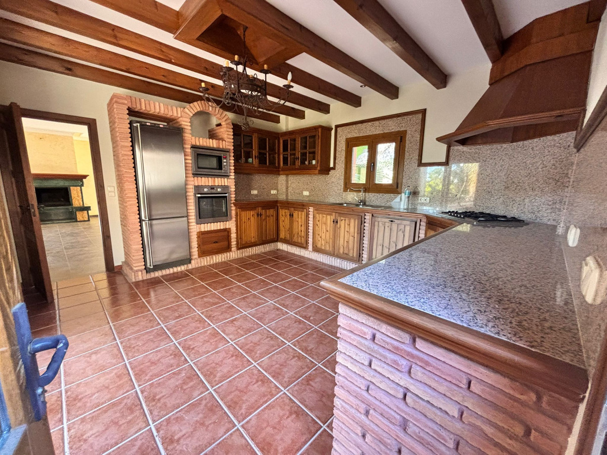 Huis te koop in Estepona | 5 slaapkamers H5391679