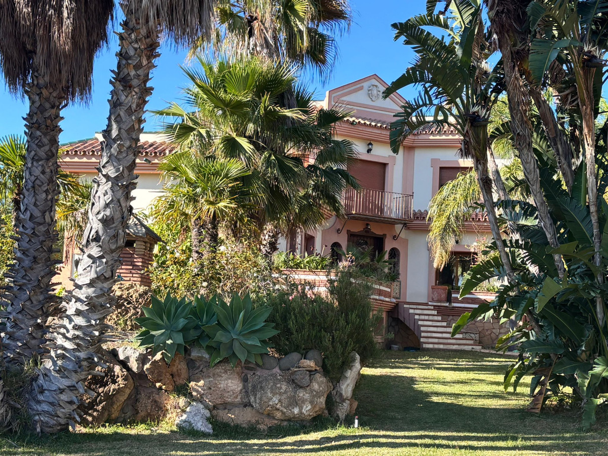Huis te koop in Estepona | 5 slaapkamers H5391679