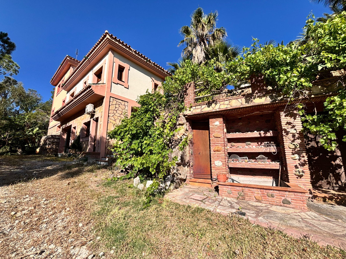 Huis te koop in Estepona | 5 slaapkamers H5391679