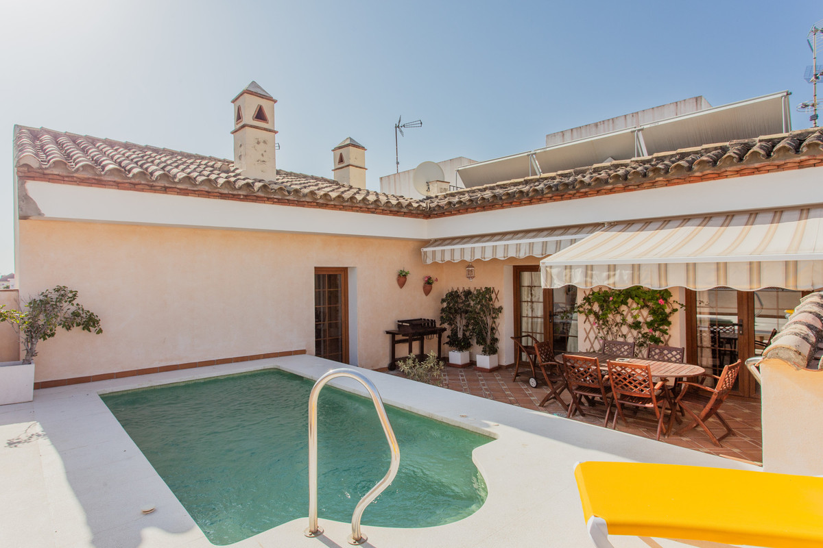 Appartement te koop in Estepona | 7 slaapkamers H5392306
