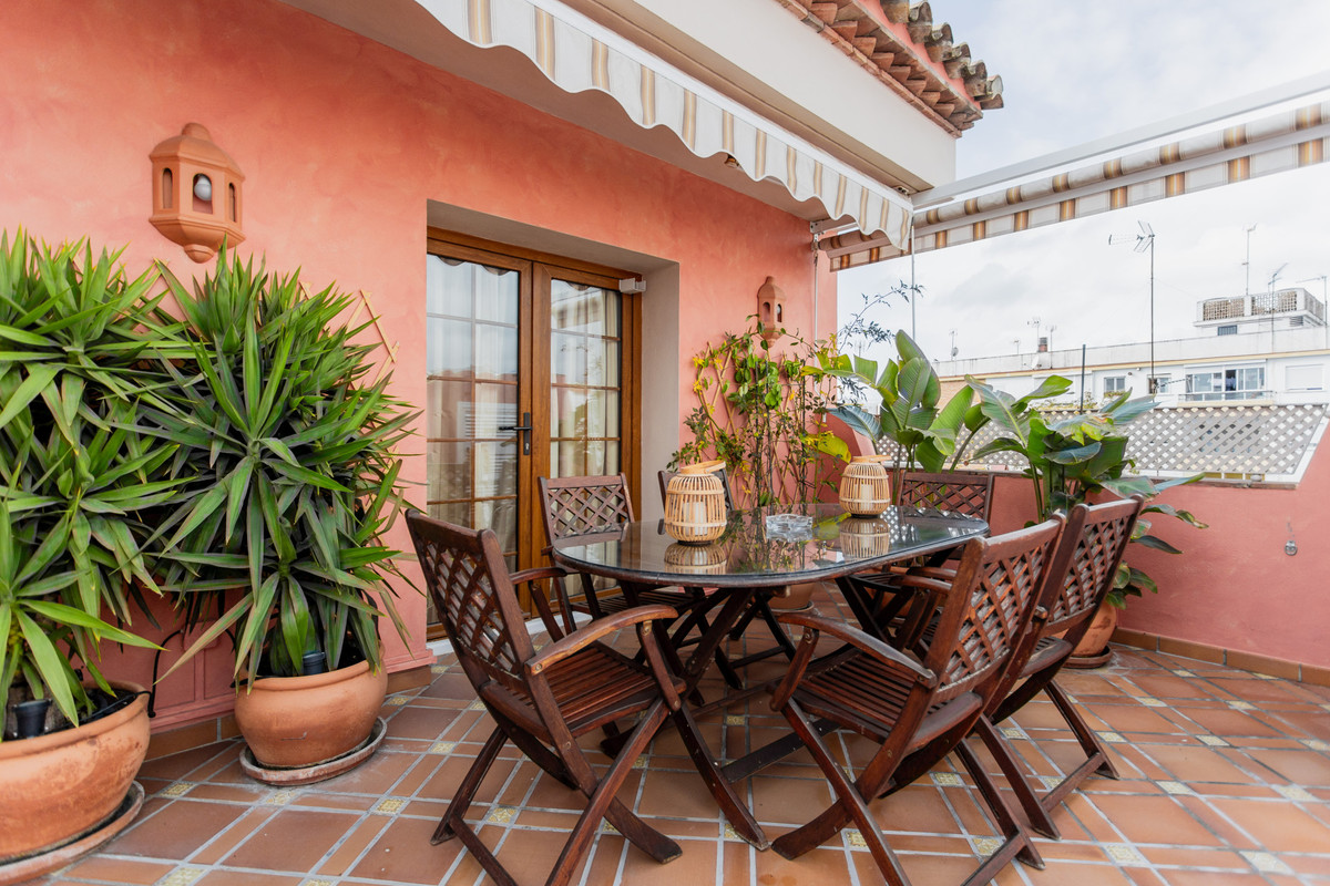 Appartement te koop in Estepona | 7 slaapkamers H5392306