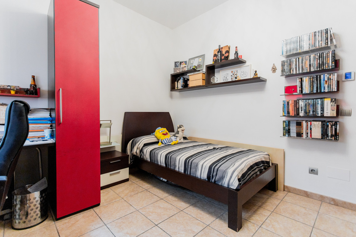 Appartement te koop in Estepona | 7 slaapkamers H5392306