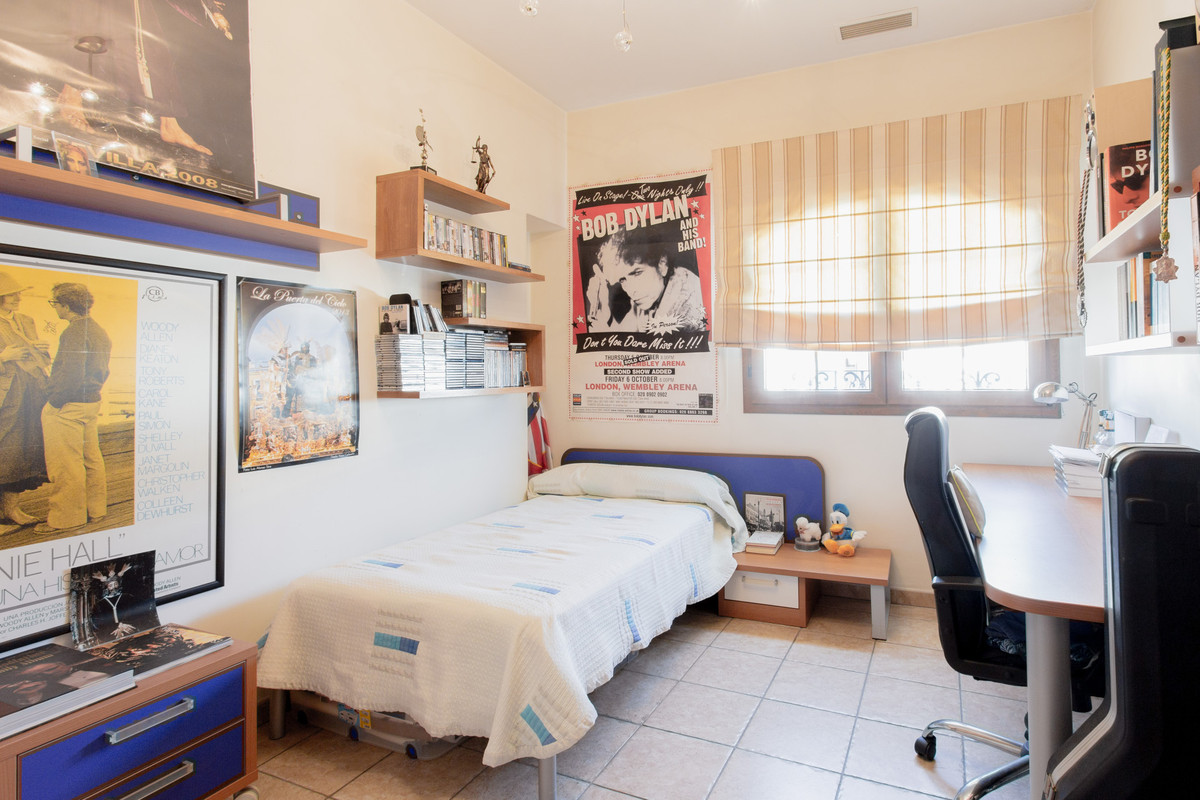 Appartement te koop in Estepona | 7 slaapkamers H5392306