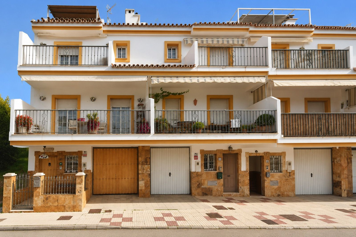 Appartement te koop in Estepona | 5 slaapkamers H5395000