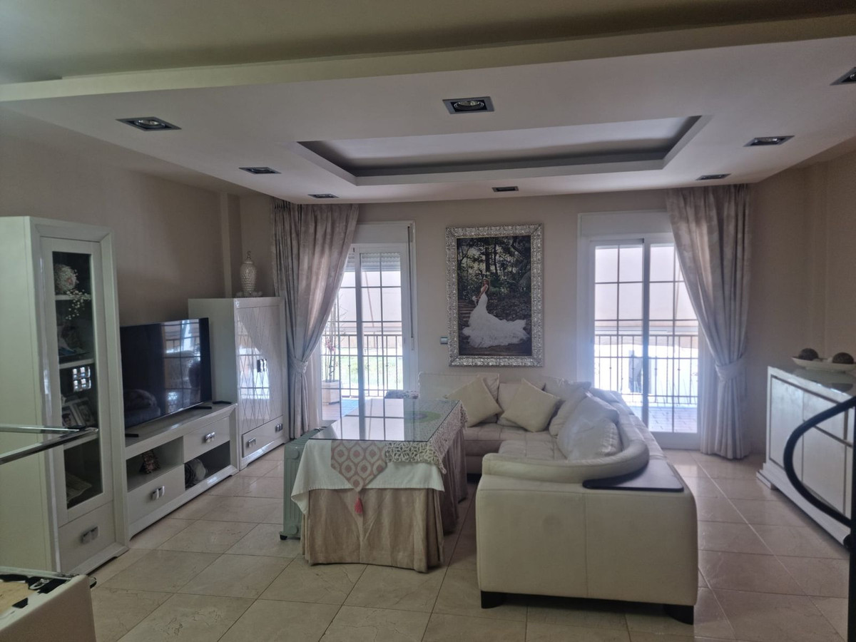 Appartement te koop in Estepona | 5 slaapkamers H5395000
