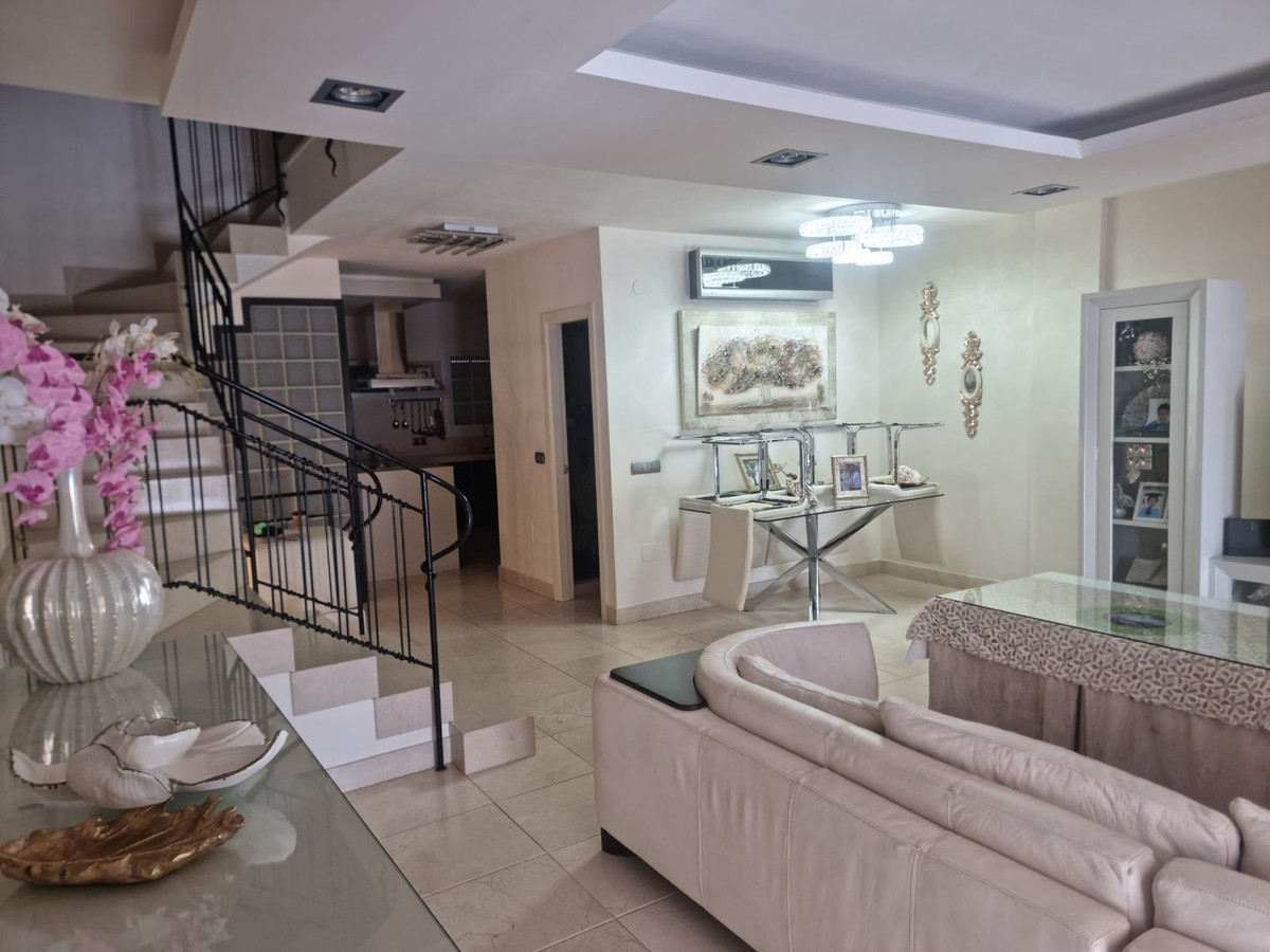 Appartement te koop in Estepona | 5 slaapkamers H5395000