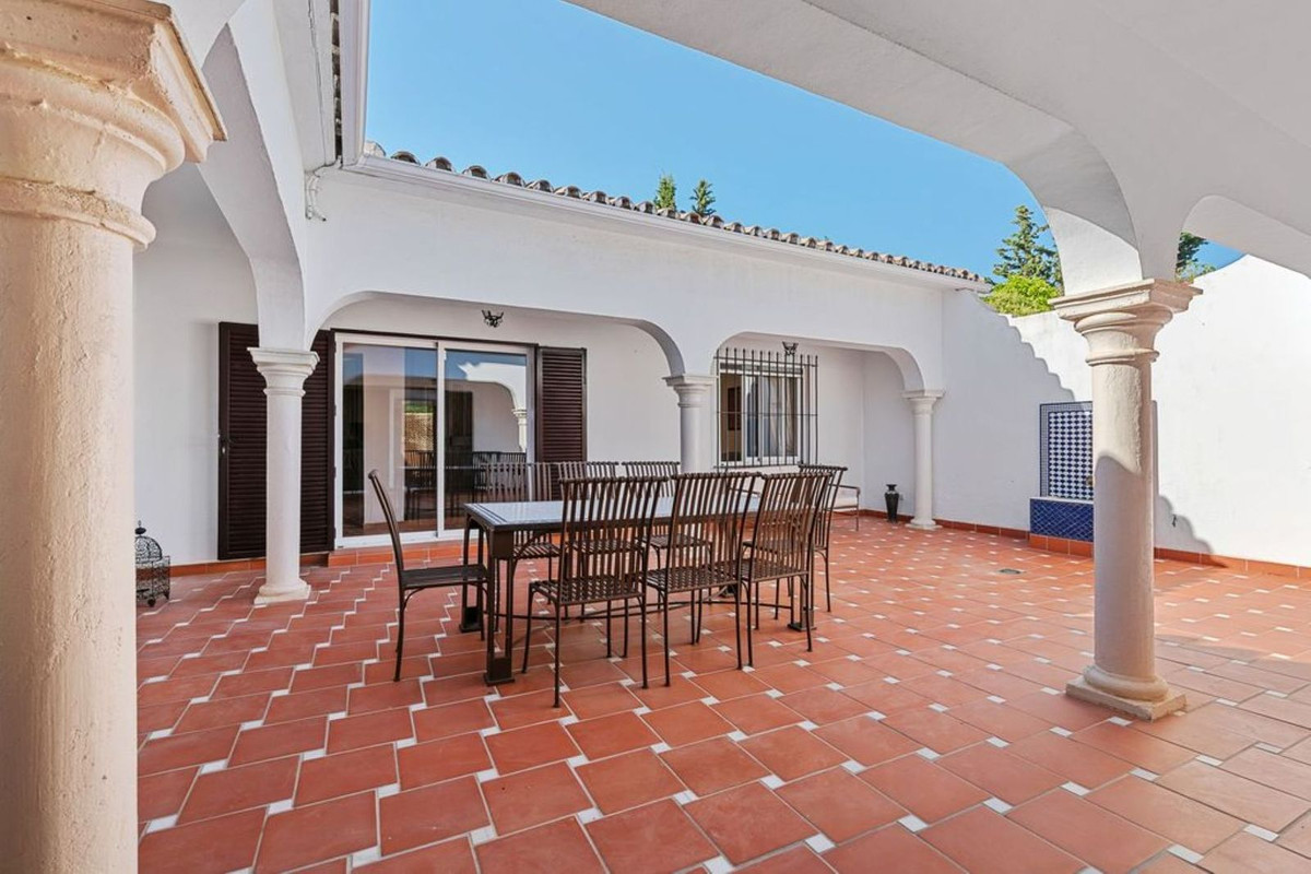Huis te koop in Estepona | 4 slaapkamers H5398465