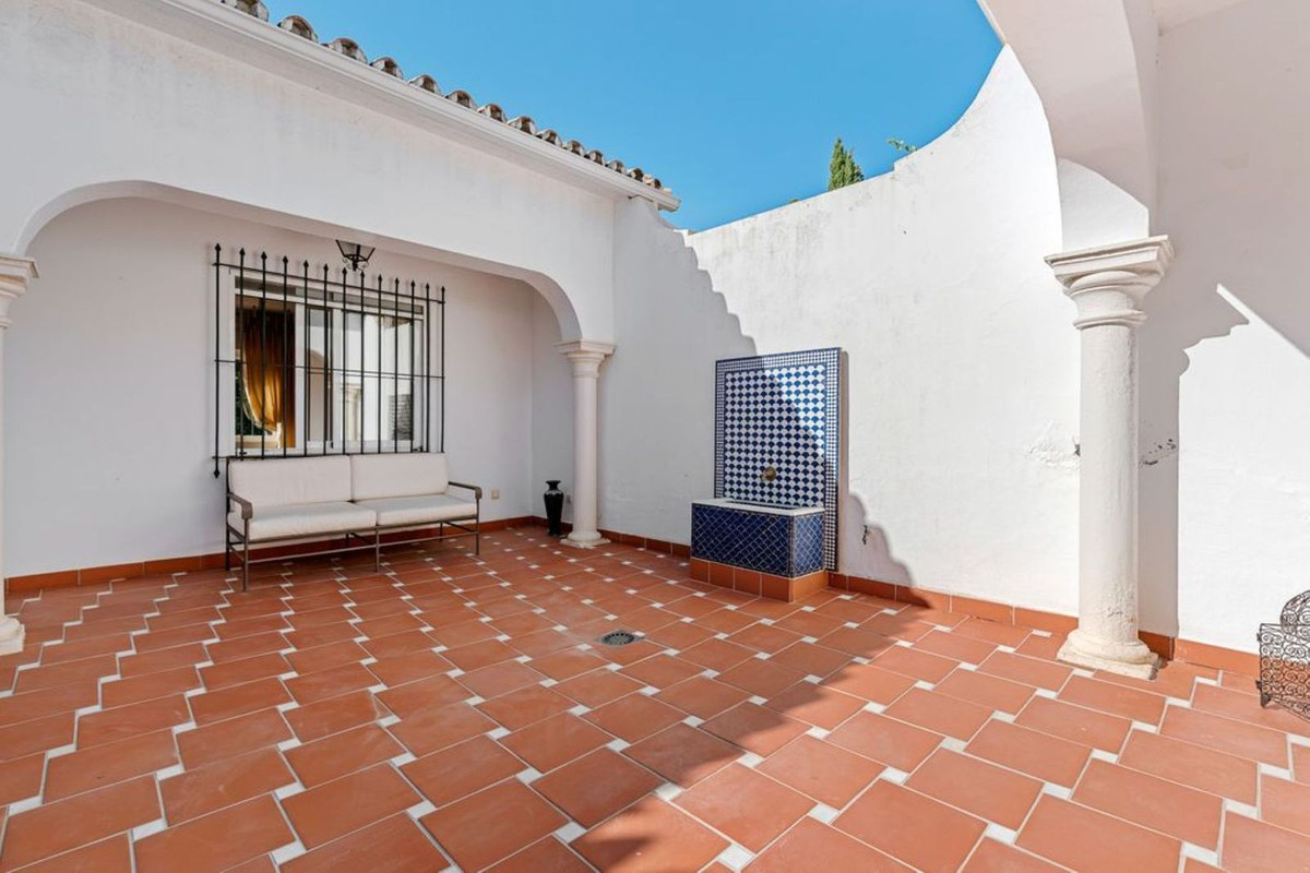 Huis te koop in Estepona | 4 slaapkamers H5398465
