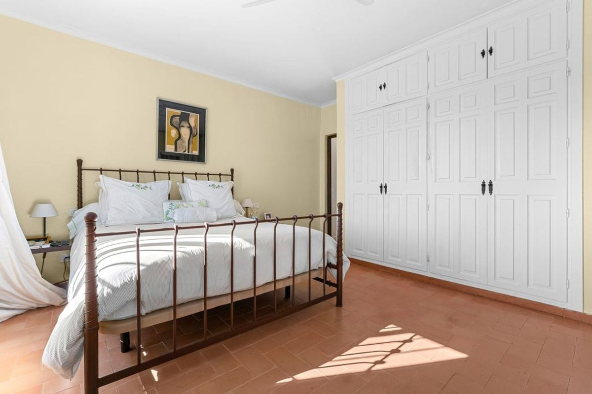 Huis te koop in Estepona | 4 slaapkamers H5398465