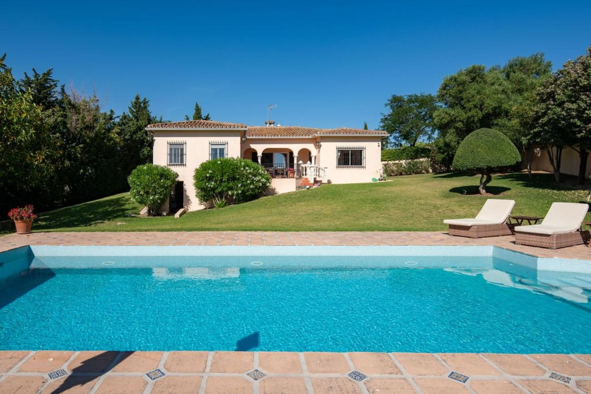Huis te koop in Estepona | 4 slaapkamers H5398465