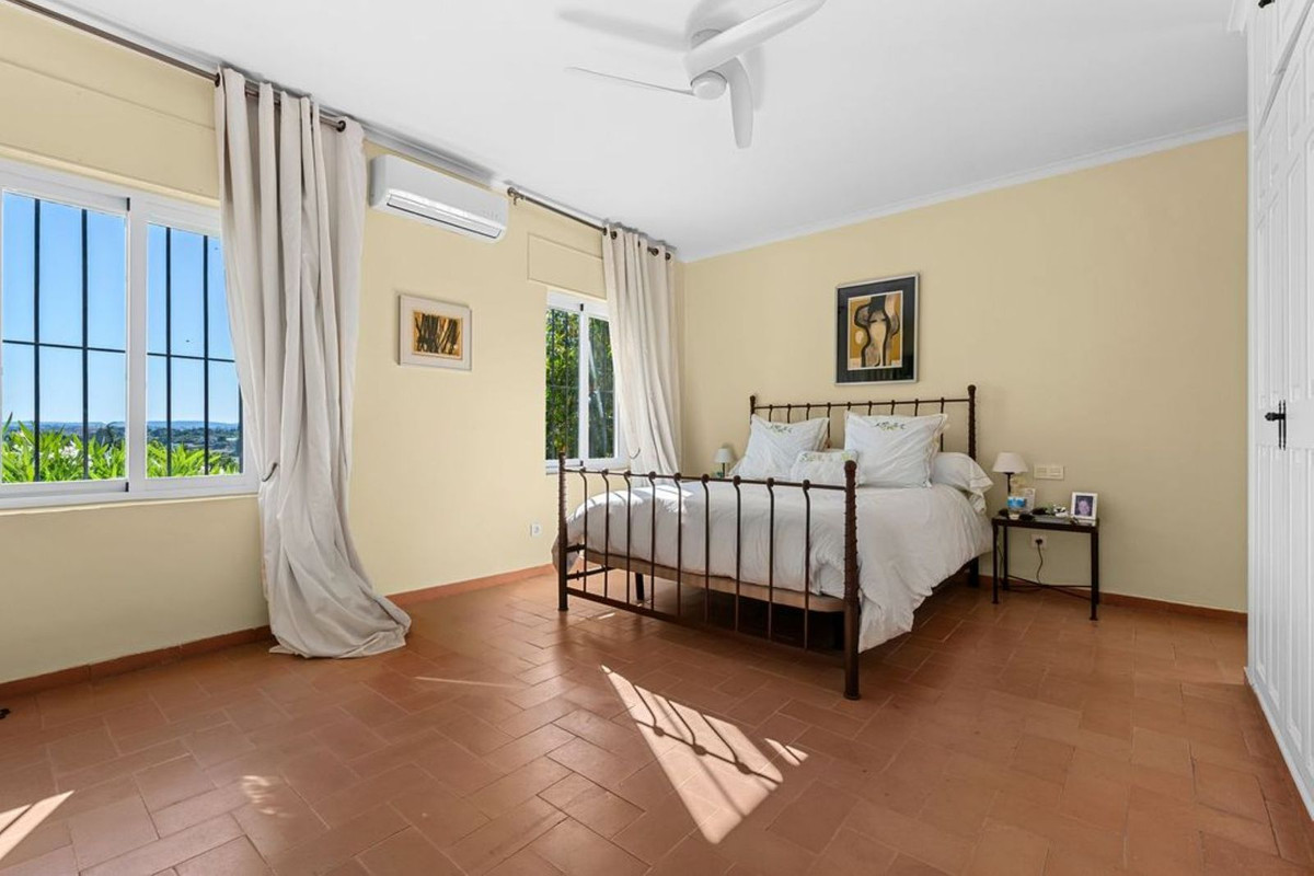 Huis te koop in Estepona | 4 slaapkamers H5398465