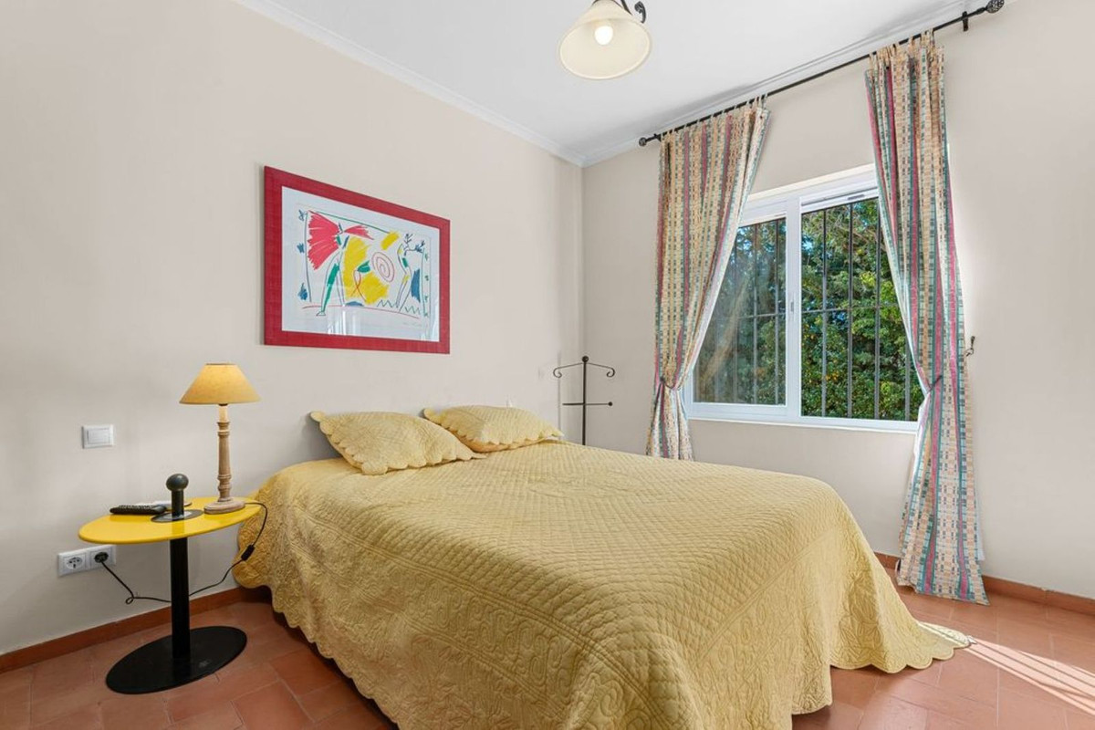 Huis te koop in Estepona | 4 slaapkamers H5398465