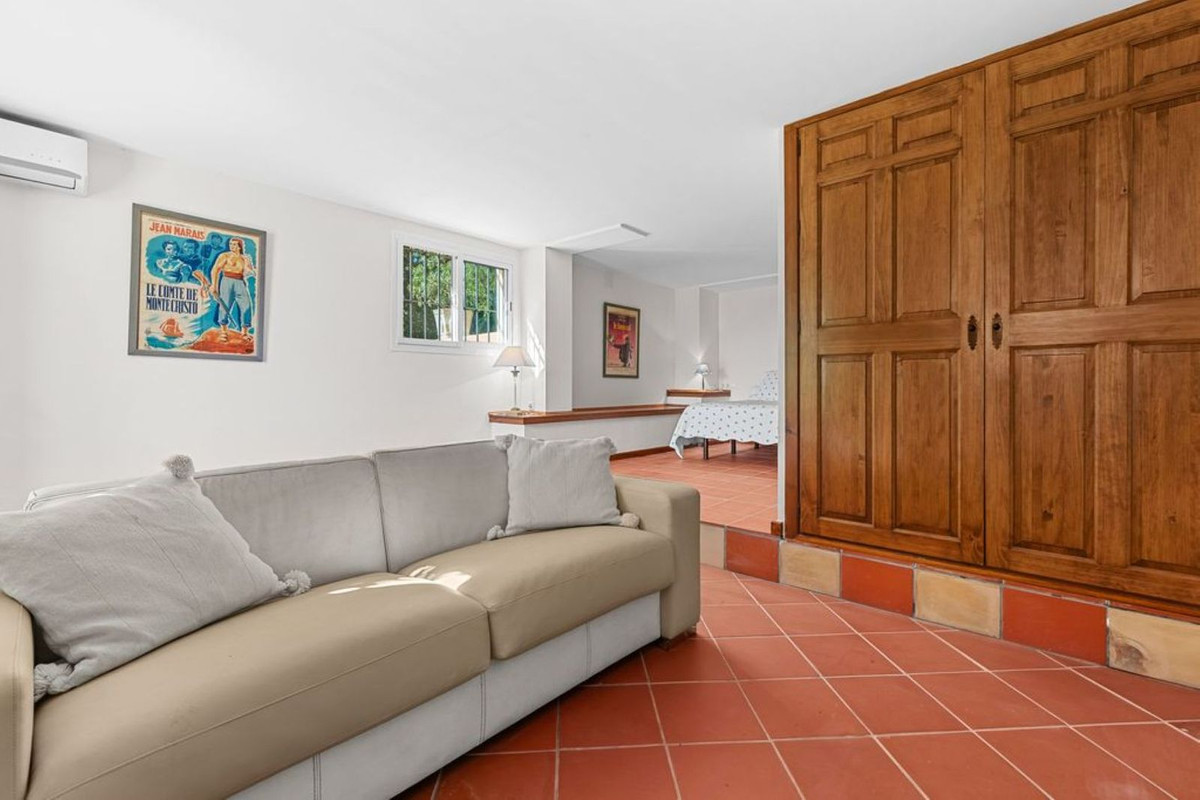 Huis te koop in Estepona | 4 slaapkamers H5398465