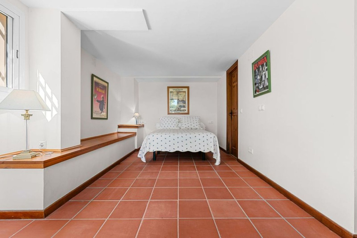 Huis te koop in Estepona | 4 slaapkamers H5398465