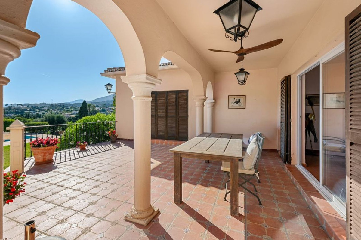 Huis te koop in Estepona | 4 slaapkamers H5398465
