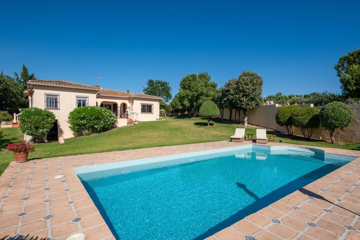 Huis te koop in Estepona | 4 slaapkamers H5398465