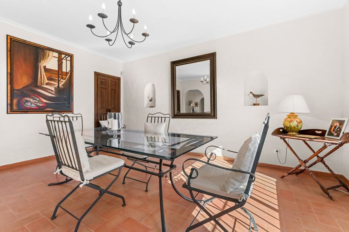 Huis te koop in Estepona | 4 slaapkamers H5398465